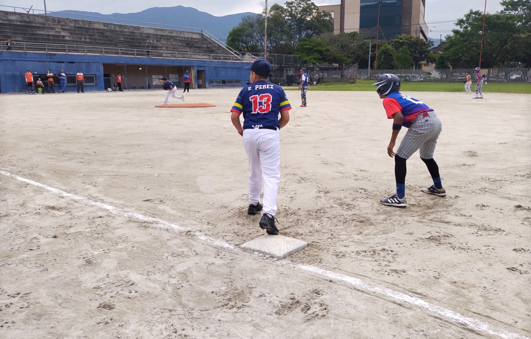 Envigado y República Dominicana realizaron intercambio de béisbol
