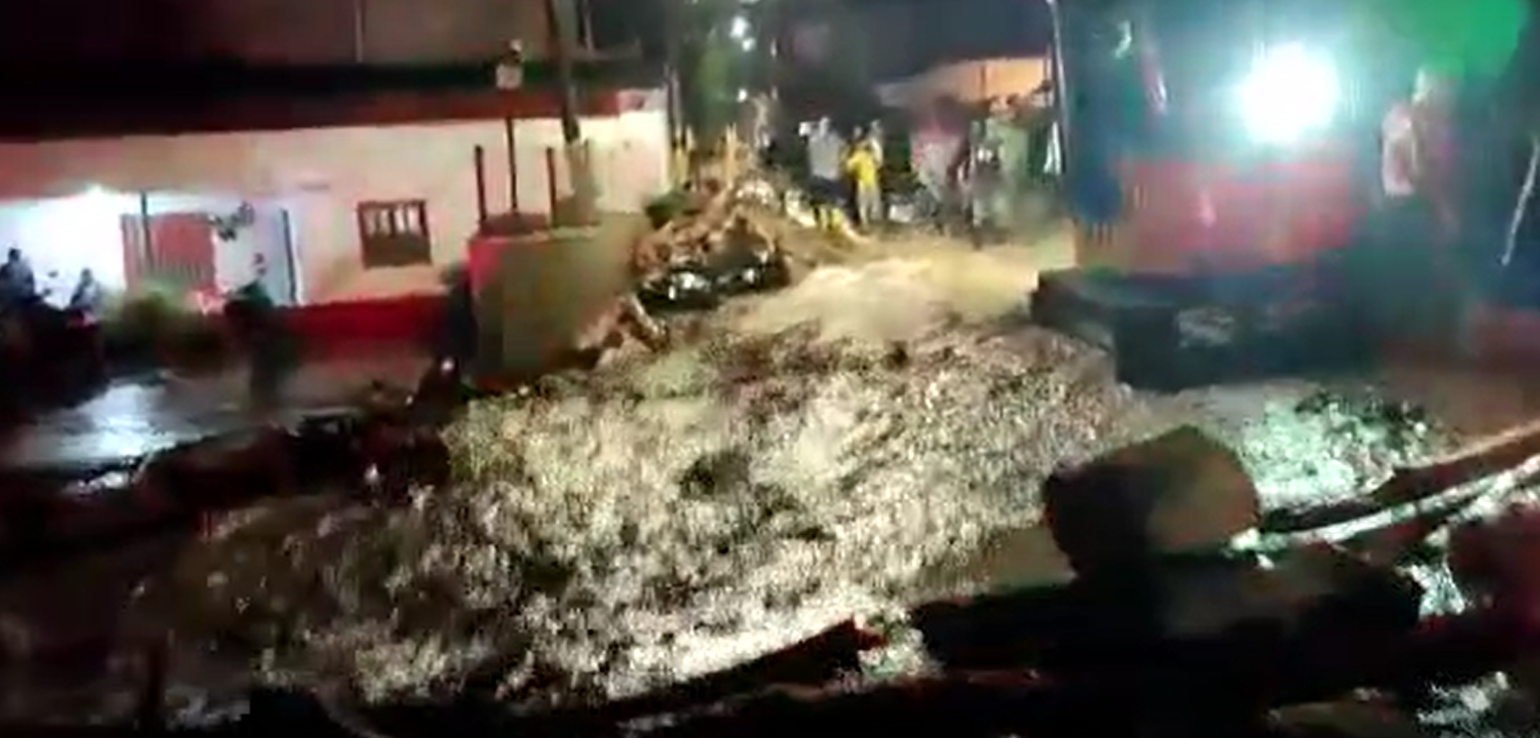 Fuertes lluvias generaron evacuación de tres sectores en Ciudad Bolívar
