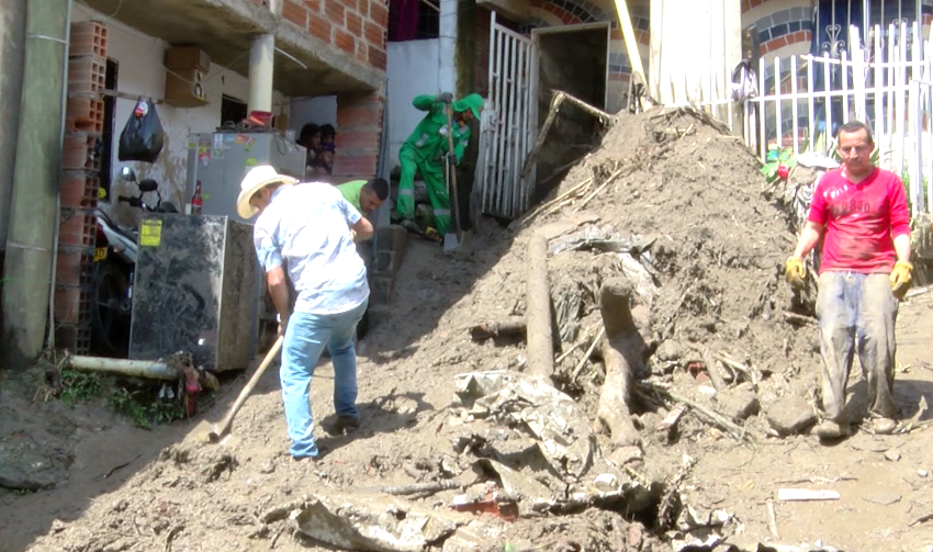Cinco viviendas quedaron destruidas por lluvias en la vereda El Espejo de Bello