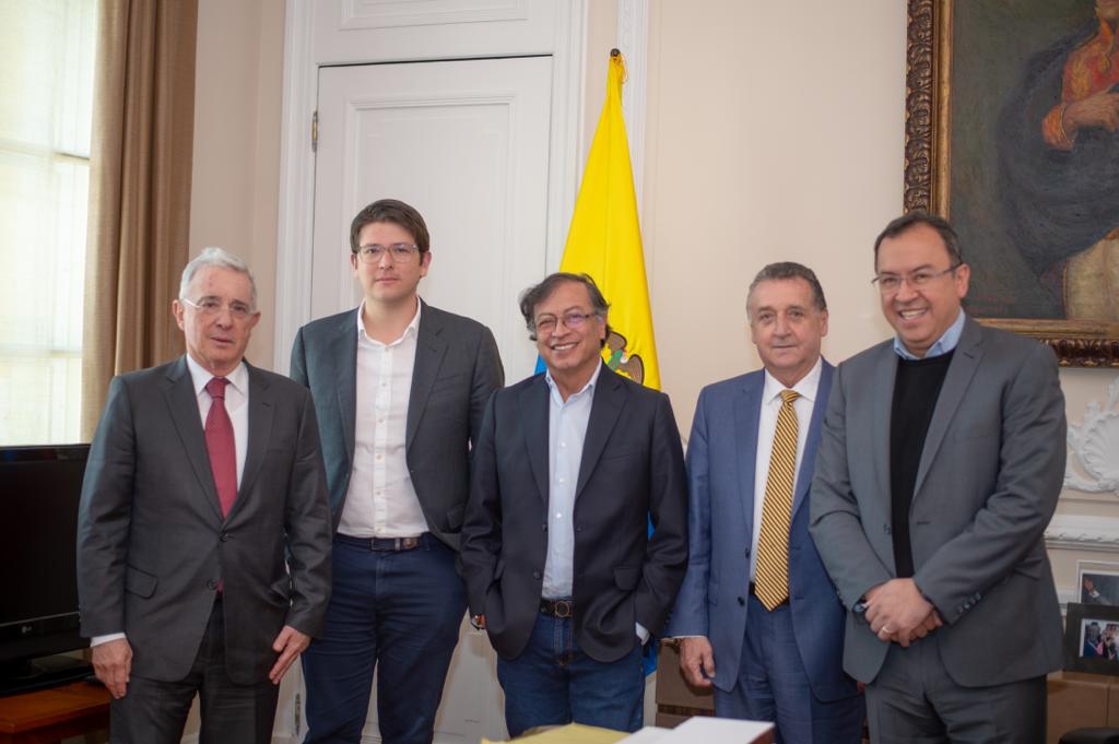 Gustavo Petro y Álvaro Uribe se volvieron a reunir