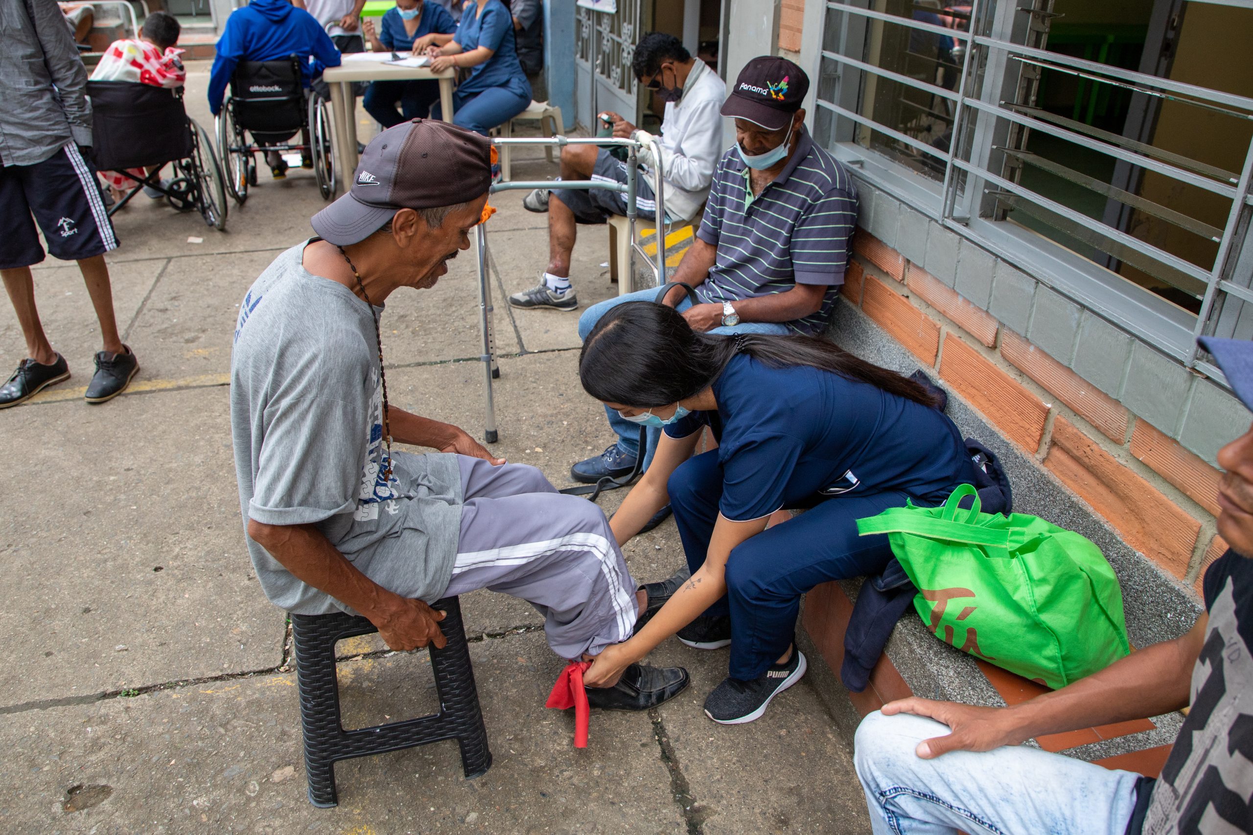Habitantes de calle reciben tratamiento por tuberculosis en Medellín