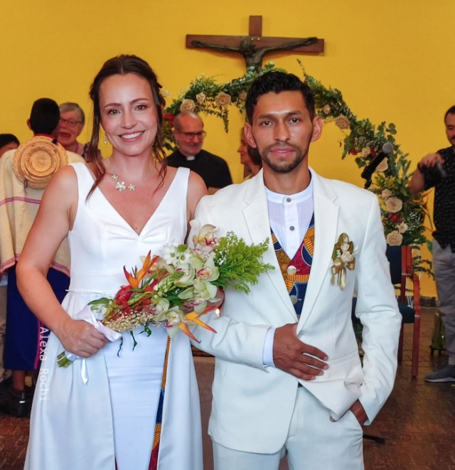 Así fue la boda de dos excombatientes de las FARC