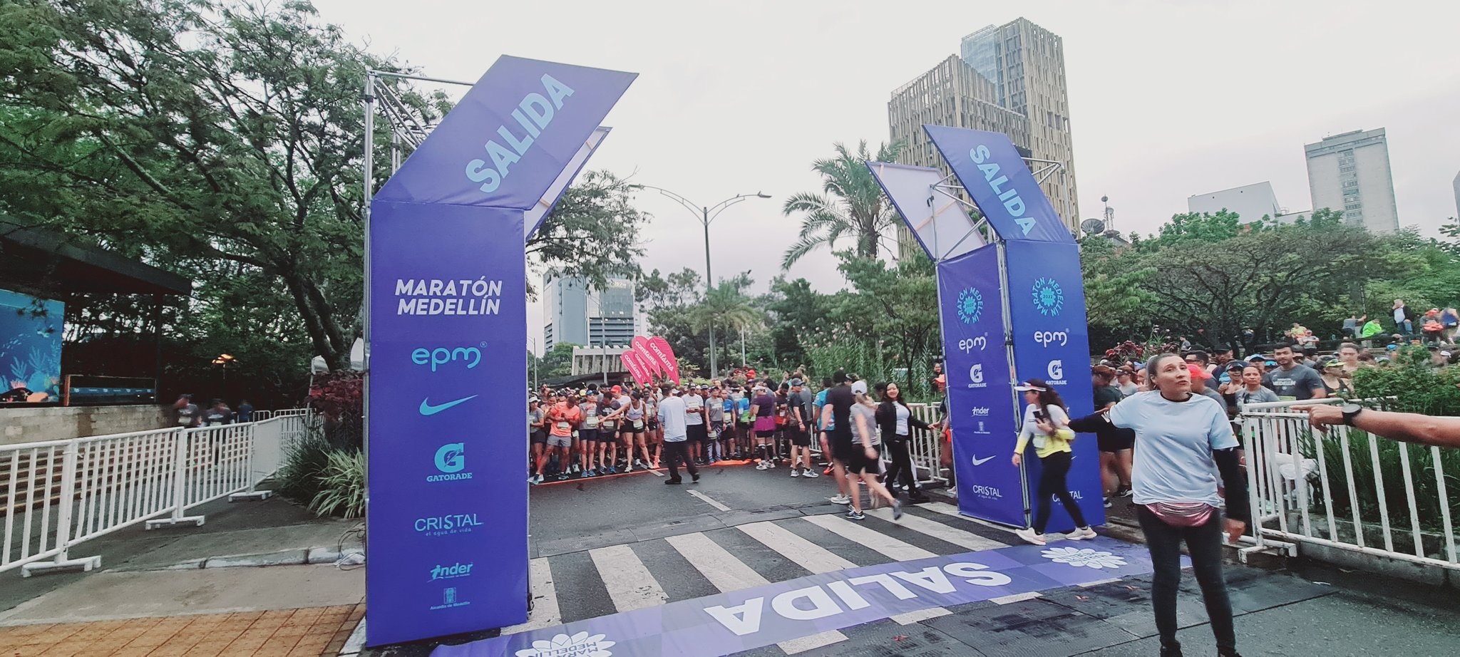 Ya se corre la 28° Maratón de Medellín