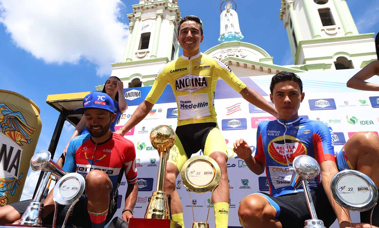 Aldemar Reyes del Team Medellín campeón del Clásico 2022