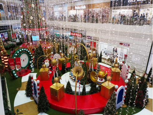 Centros comerciales se preparan para la temporada decembrina