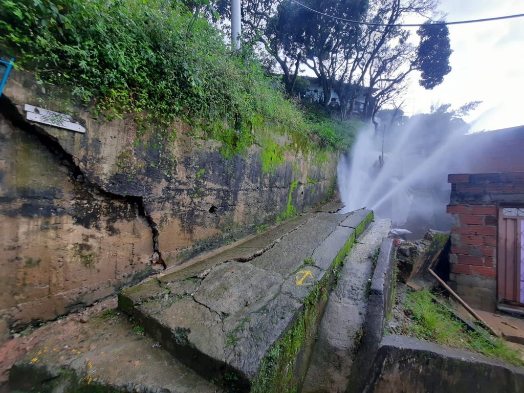 Damnificados de Altos de la Torre - Comuna 8, recibirán auxilio de vivienda