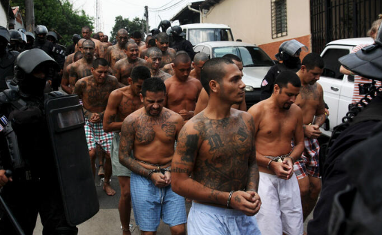Bandas criminales serán cercadas en El Salvador