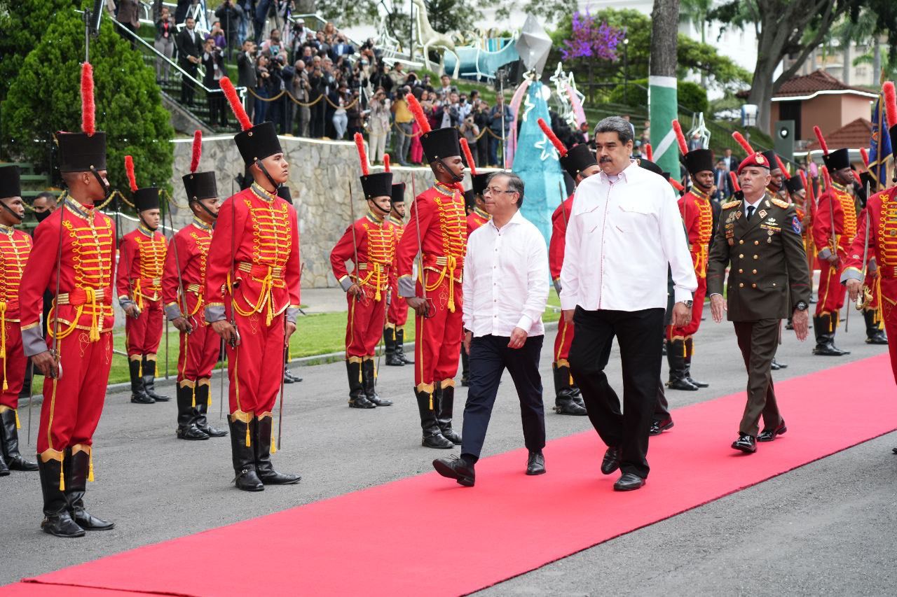 Histórico encuentro entre Gustavo Petro y Nicolás Maduro en Caracas