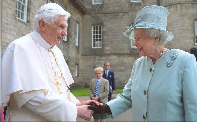 ¿Qué países visitó Benedicto XVI durante su papado?