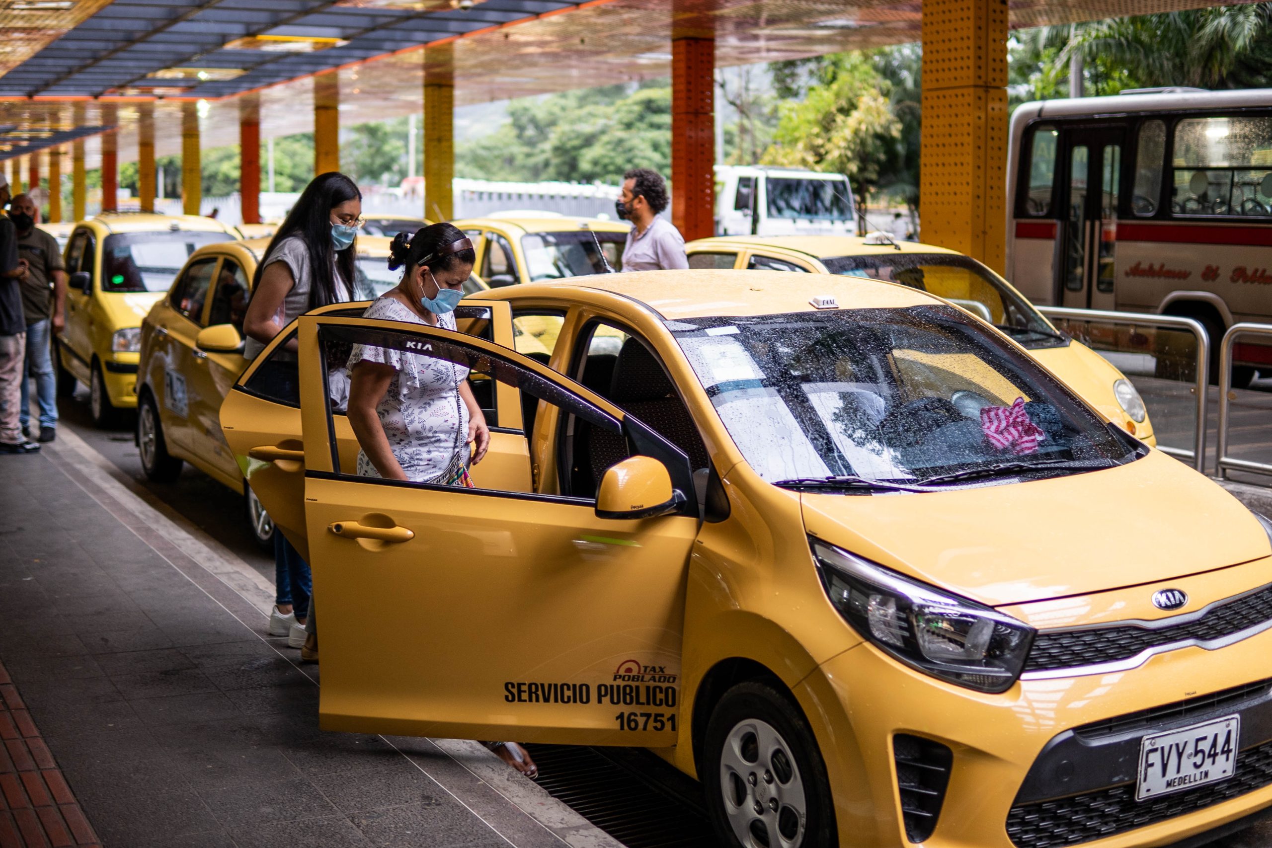 ¡Atención! Aprobadas nuevas tarifas para taxis en Medellín