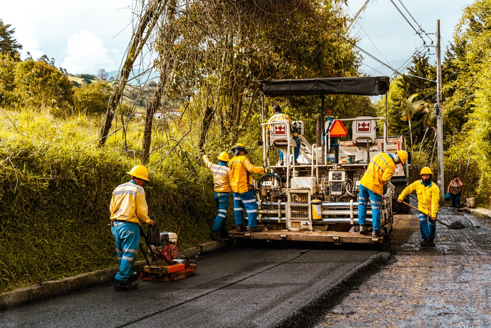 En tres años, en Medellín han sido intervenidos más de 20.000 huecos