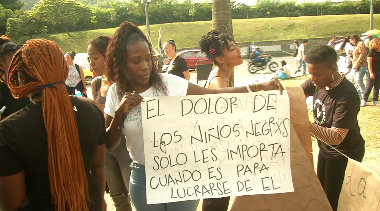 En Medellín se llevó a cabo plantón antirracista