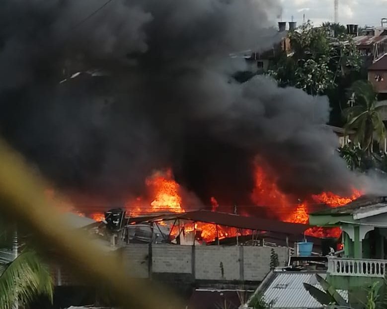 (Video) Así fue el incendio que acabó con 22 casas en Quibdó
