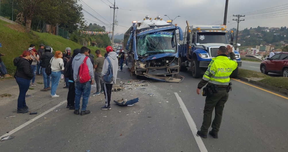 Una persona murió tras accidente en la autopista Medellín - Bogotá
