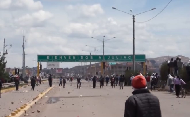 [Video] Continúan protestas en Perú, nueva manifestación deja 17 muertos