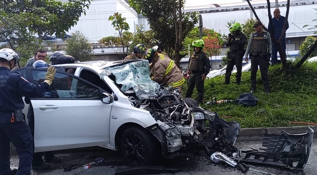 Conductor murió en el choque de la avenida Regional, esta es su identidad