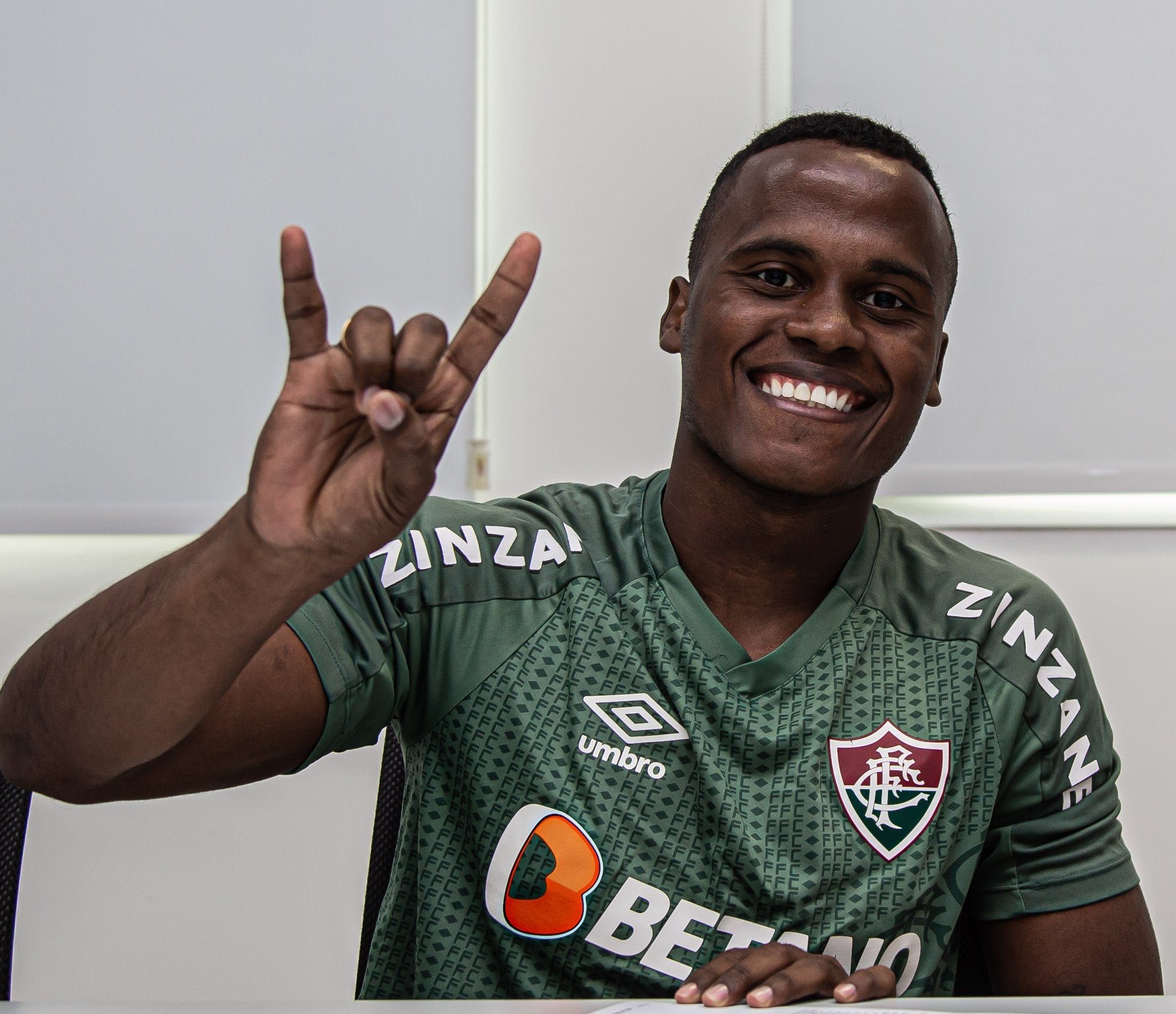 Arias seguirá su camino con el Fluminense