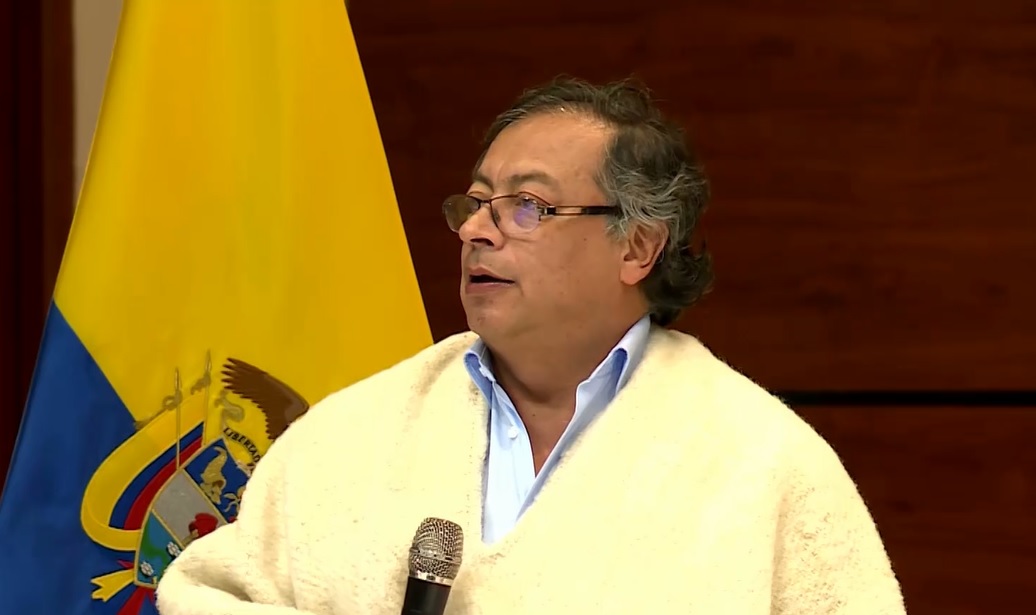 Presidente Petro anunció que asumirá las funciones de administración de los servicios públicos en Colombia