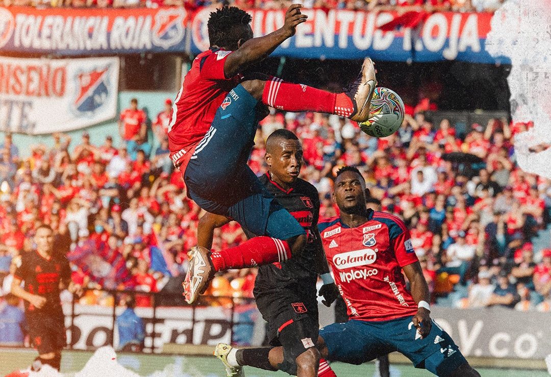 Hinchas del DIM piden la salida de David González