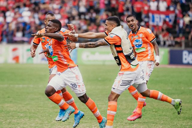 Envigado remontó y derrotó al DIM en Ditaires