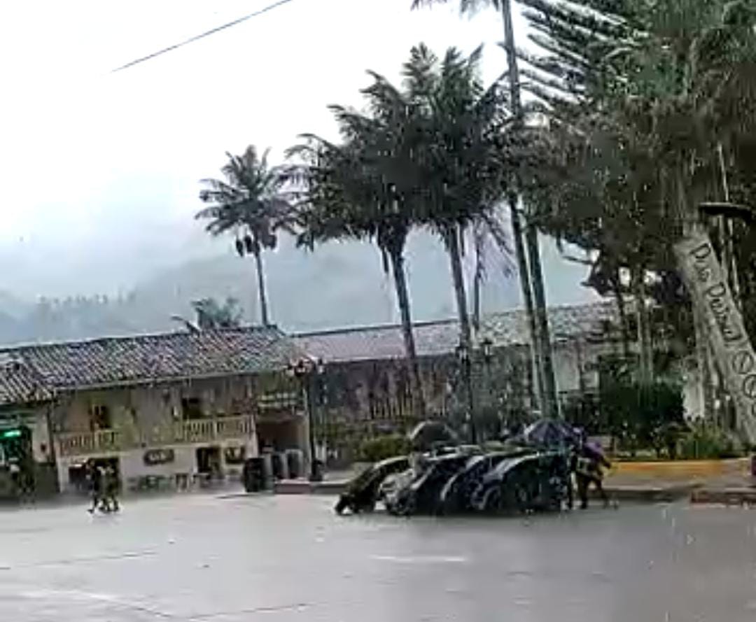 [Video] Extraña granizada cayó en Salento, Quindío