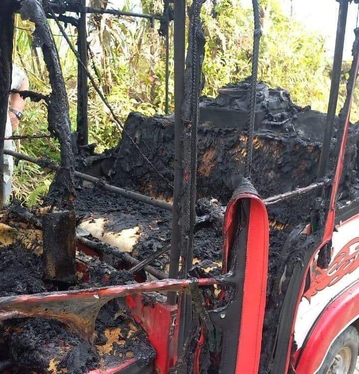No cesa el temor en Nariño, violentos quemaron mototaxi