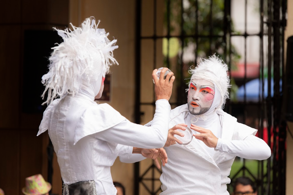 Medellín le rinde homenaje al teatro
