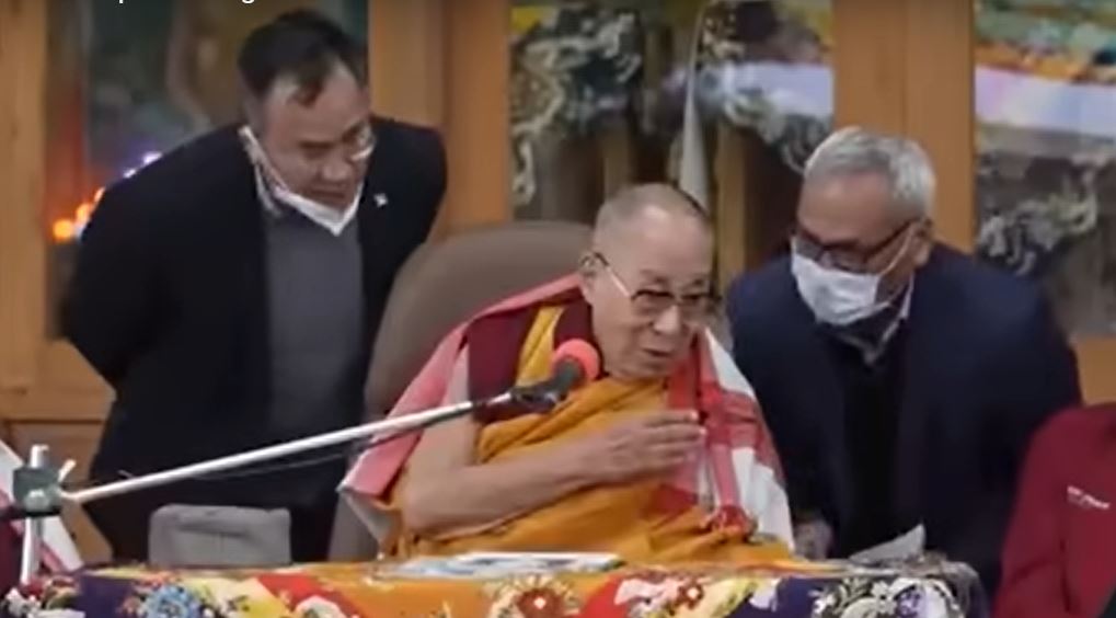 El Dalai Lama Se Disculpa Por Besar A Un Niño En Los Labios 8721