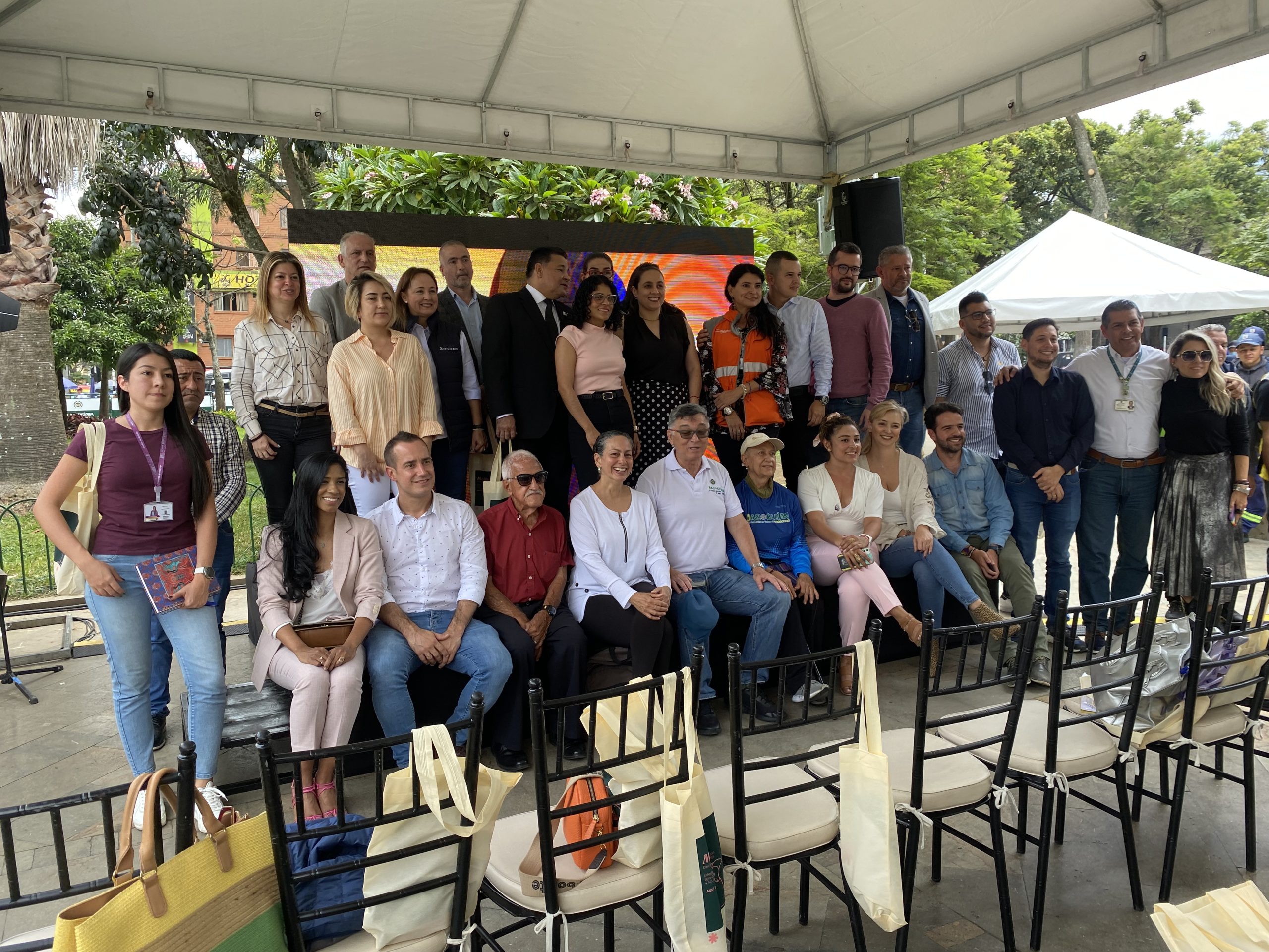 Medellín firma acuerdo con aliados para promover el turismo responsable