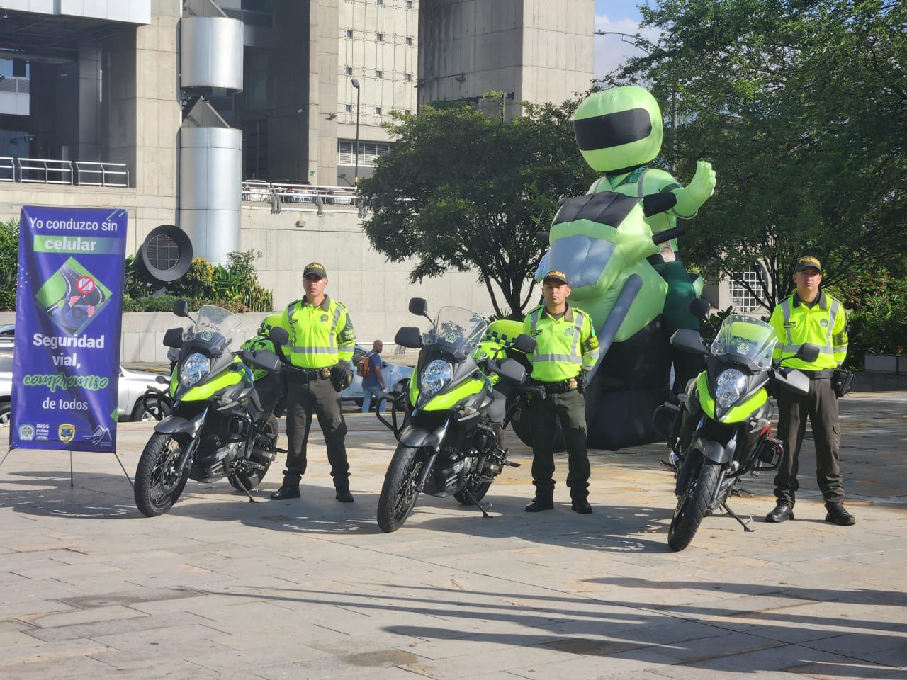 5.600 policías custodiarán las carreteras del país en este puente festivo