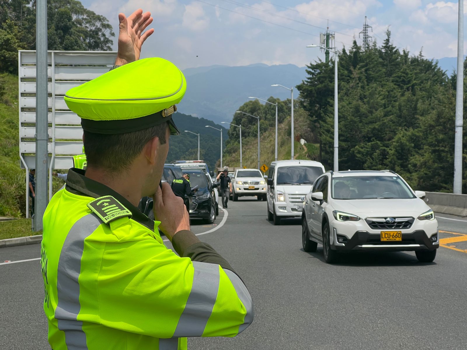 400 policías garantizan plan retorno en Antioquia