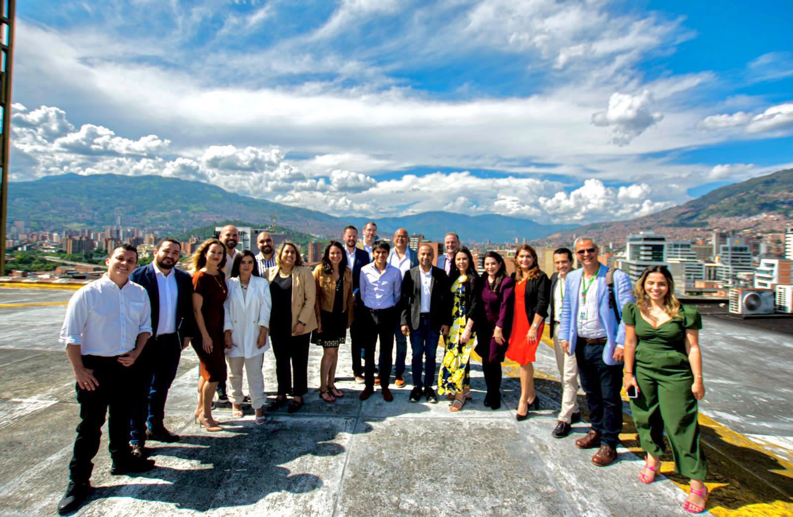 Senadores de Estados Unidos visitaron sitios turísticos de Medellín