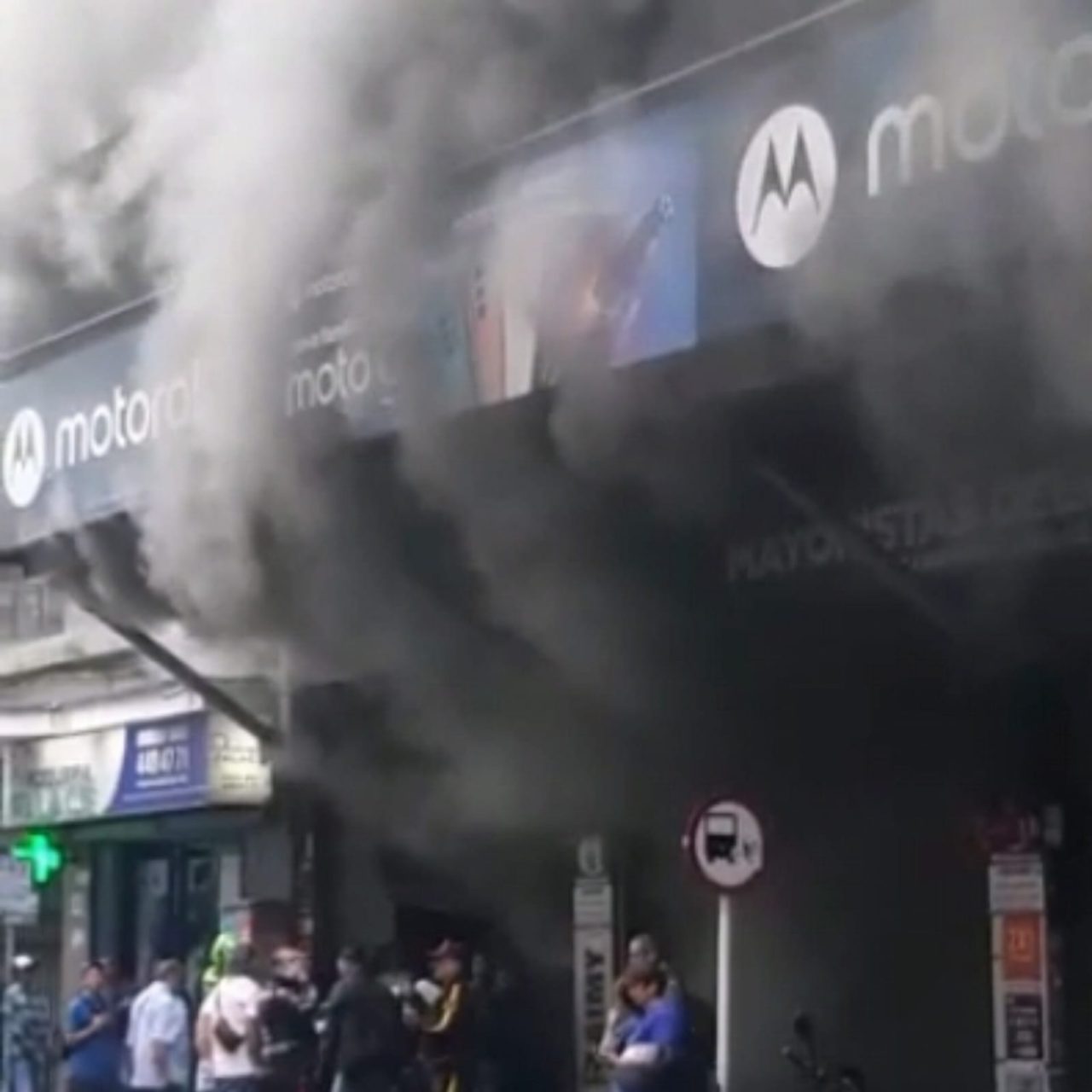 Video: ¡Atención! Fuerte incendio cerca al Ópera, en el centro de Medellín