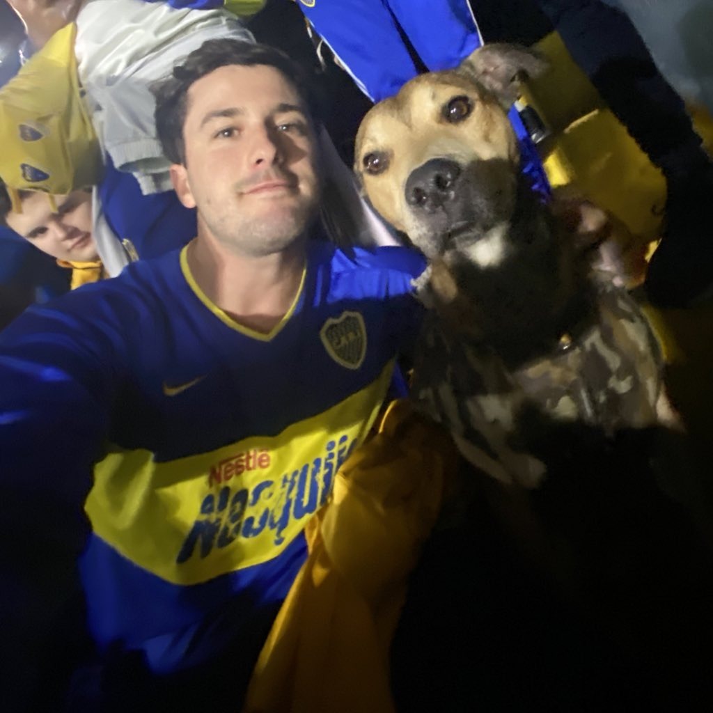 [Videos] Perro festeja en la popular el triunfo de Boca Juniors