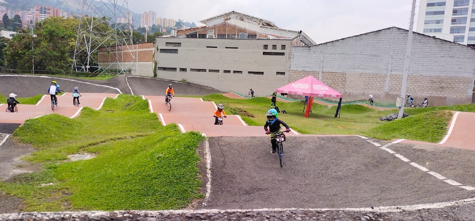 Club BMX Envigado realizó el 1° festival de semilleros