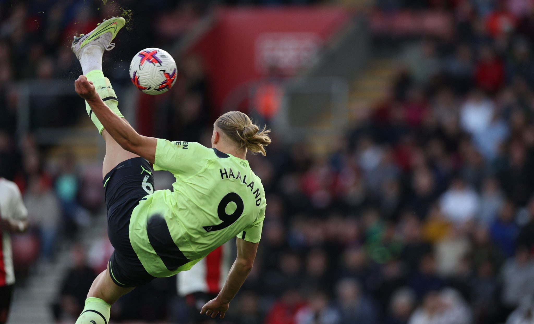 Haaland sigue desafiando y rompiendo récords en la Premier League