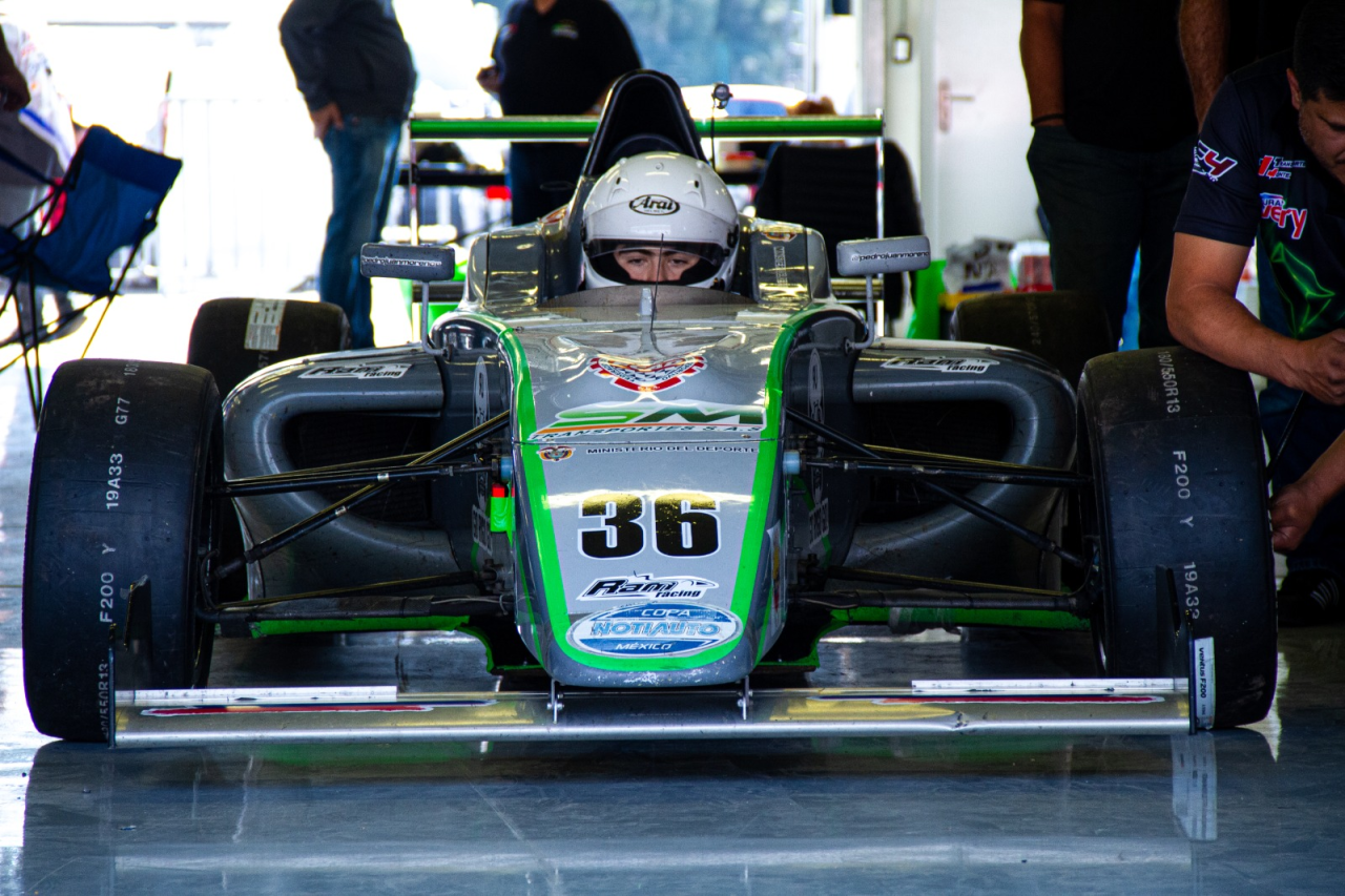 Pedro Juan Moreno, listo para debutar en la F 4