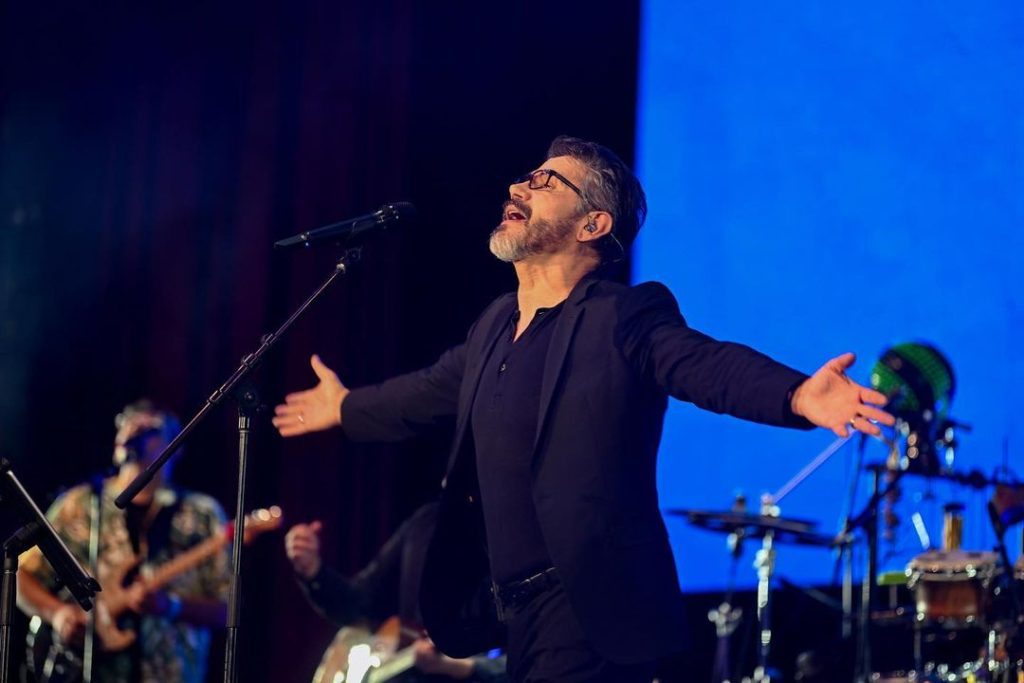 Jesús Adrián Romero en concierto en Medellín 2023