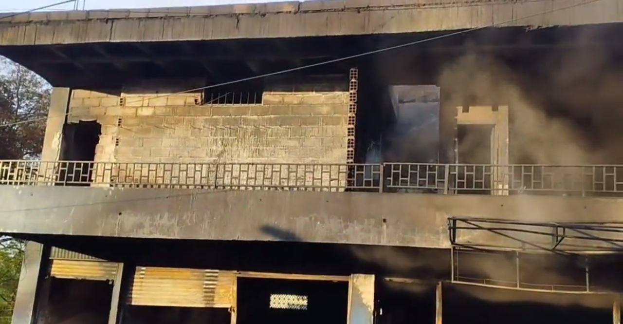 [Video] Así quedó el local comercial tras incendio en Santa Fe de Antioquia