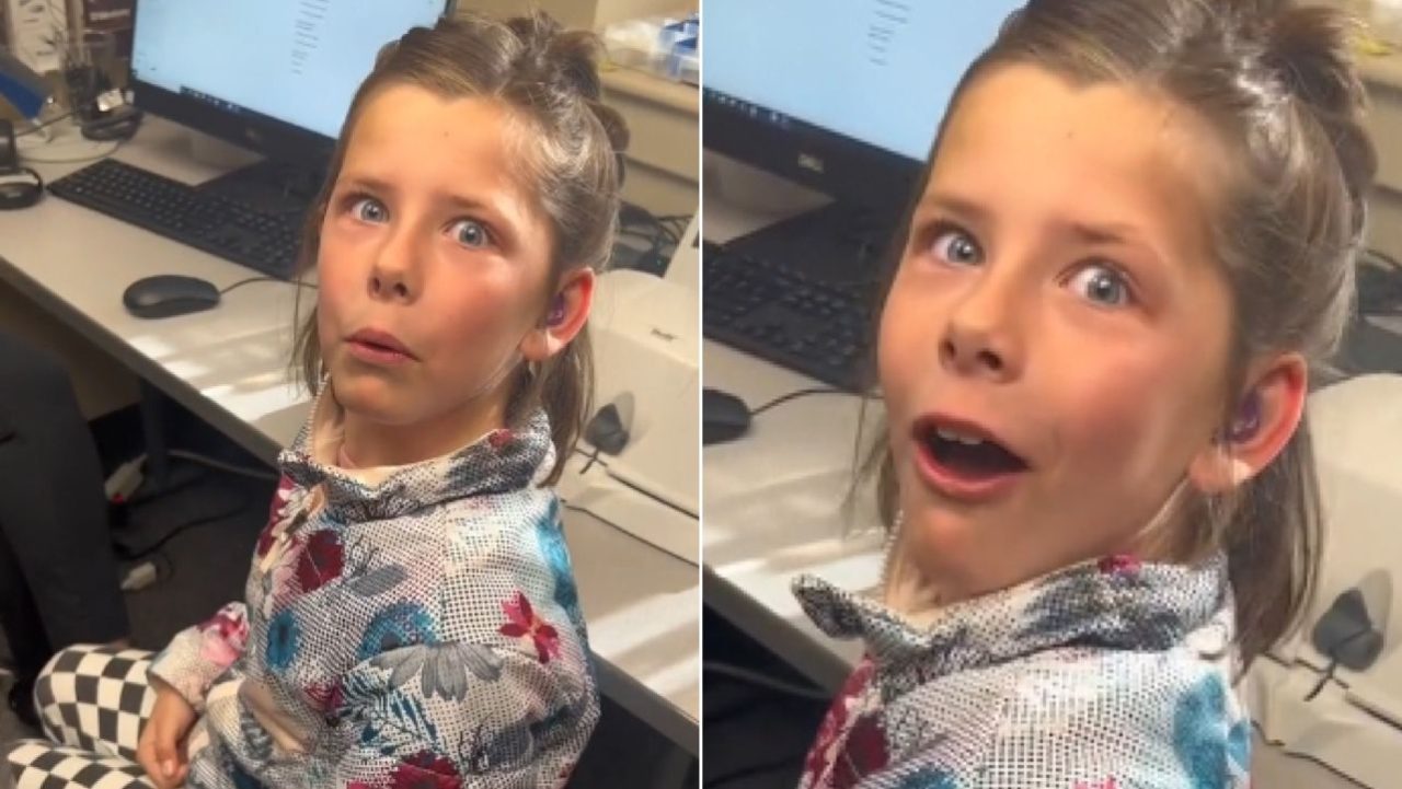 [Video] Niña sorda escuchó su voz por primera vez y conmovió las redes sociales