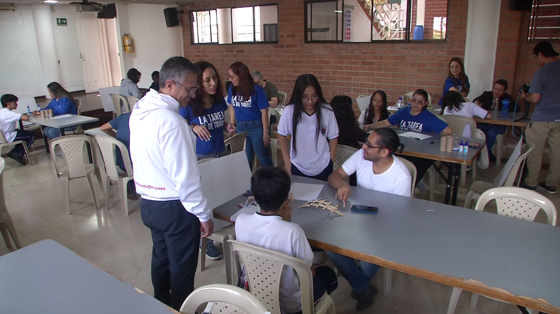 United Way y Kyndryl fomentan la nueva generación de talentos tech en Medellín