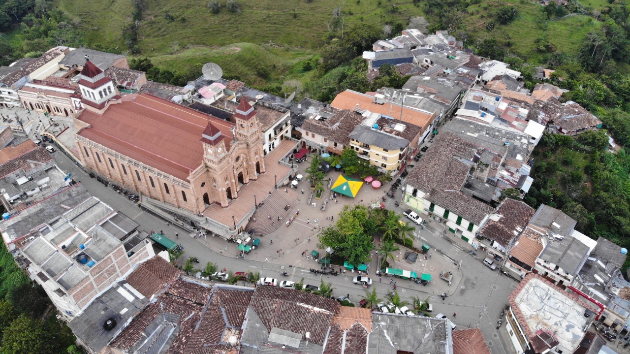 ¡Aberrante! Clan del Golfo habría secuestrado a tres mujeres y violado a una de ellas