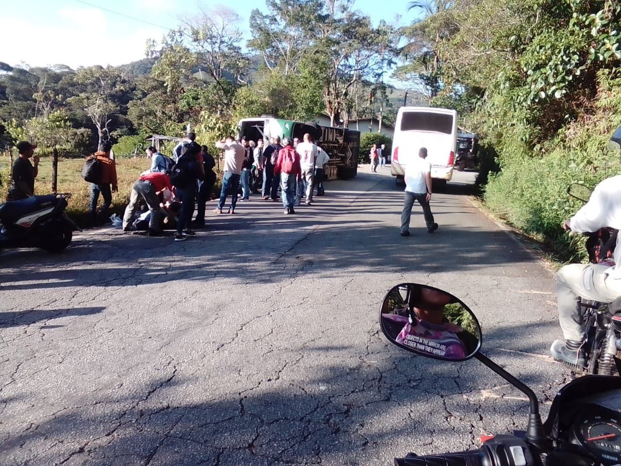 (Video) Accidente de bus de la UdeA en San Rafael, deja 11 heridos