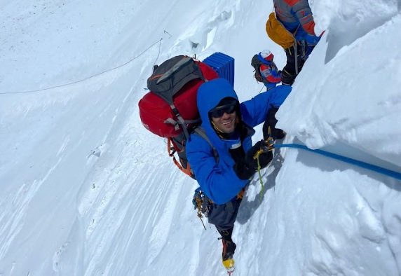 Mateo Isaza subió al cielo, coronó el insuperable Monte Everest sin oxígeno