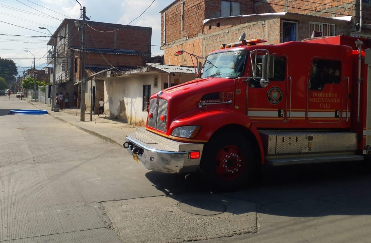 ¡Increíble! Se inventaron un incendio para llenar una piscina