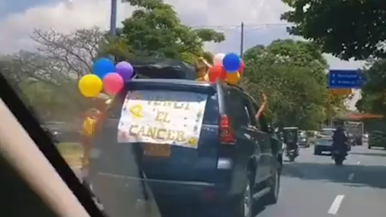 [Video] Emotiva celebración de niño que se curó del cáncer en Medellín