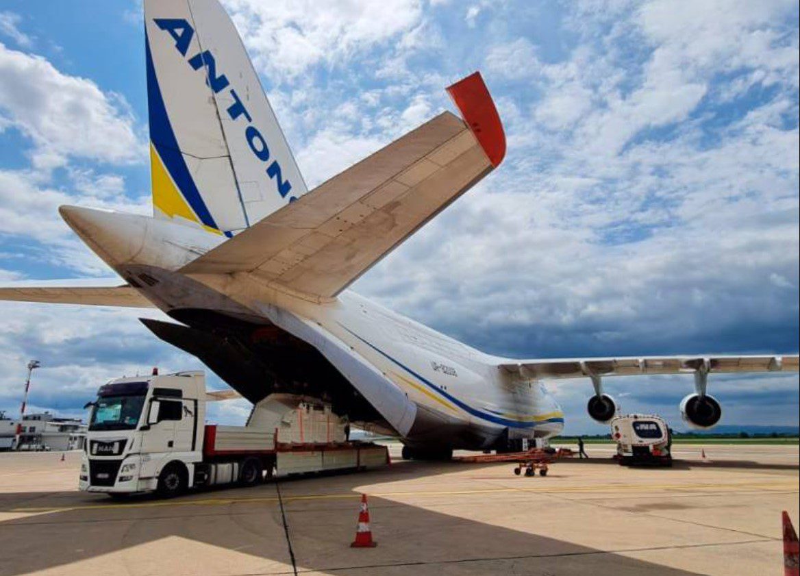 Avión Antonov en Rionegro