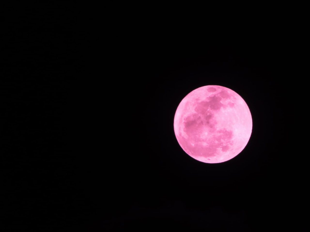 [Fotos] La Luna Fresa nos vuelve a enamorar esta noche
