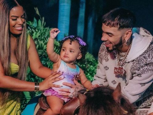 ¿Romance secreto? Anuel y Melissa Vallecilla, juntos en el cumpleaños de su hija