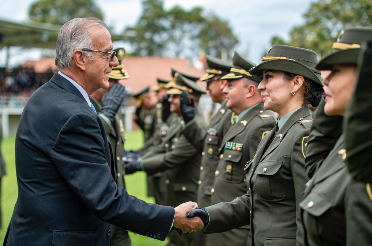 59 mujeres y 247 hombres de la Policía Nacional fueron ascendidos